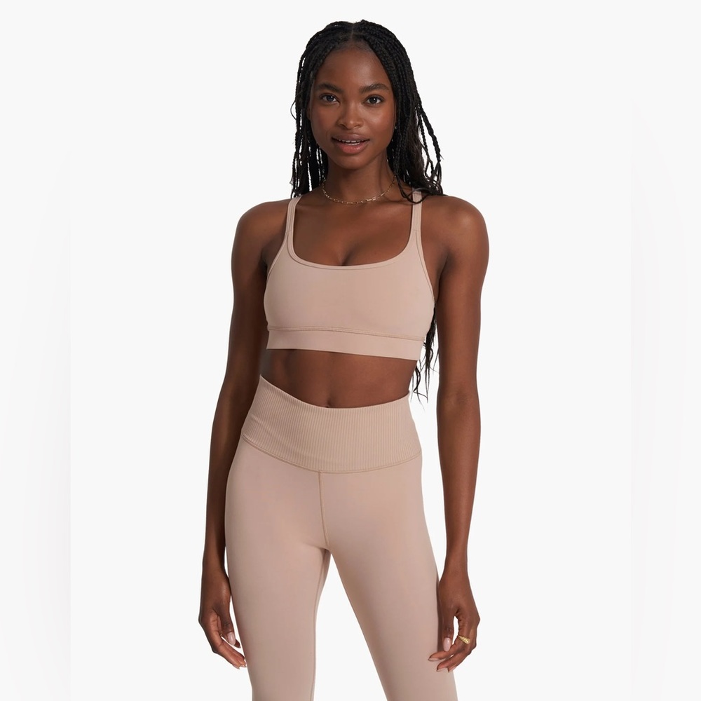 NWOT Vuori Mindset bra. Size S. Color: Coconut.